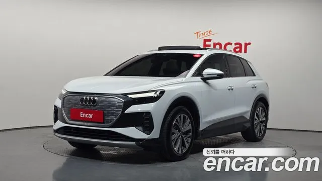 Фотография автомобиля — Audi Q4 e-tron F4