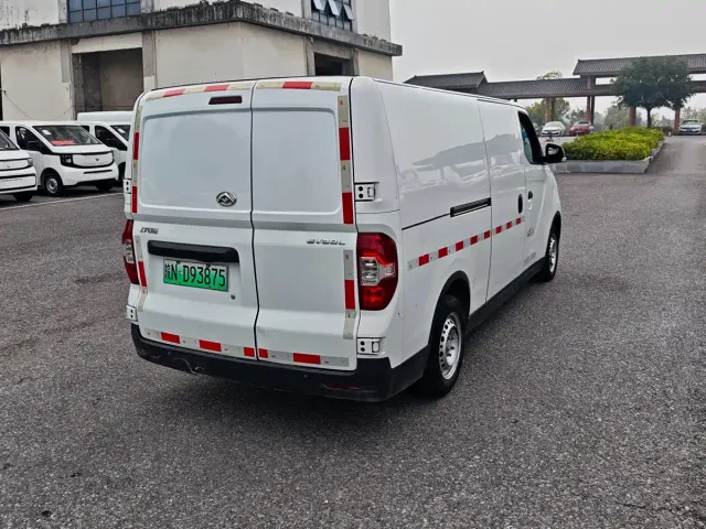 Maxus EV30 — Фото автомобиля 6