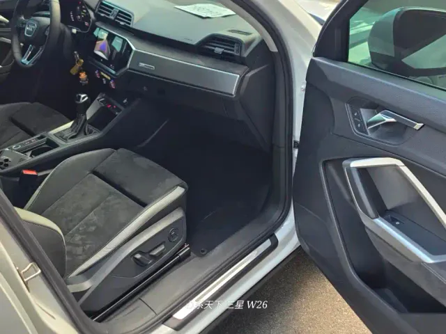 Audi Q3 — Фото автомобиля 4