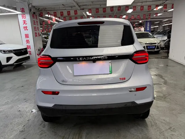 Leapmotor T03 — Фото автомобиля 11