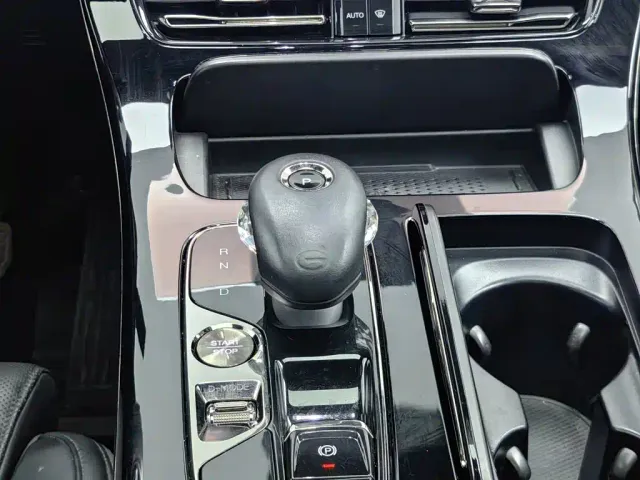 GAC Trumpchi Trumpchi M8 2024 Patriarch Series 400T Ultimate Edition — Фото автомобиля 13