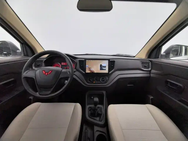 Wuling Hongguang V — Фото автомобиля 5