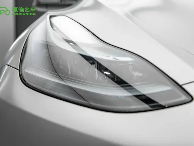 Tesla Model Y — Фото автомобиля 10