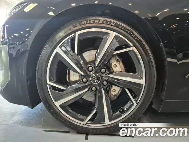 Audi A6 e-tron — Фото автомобиля 5