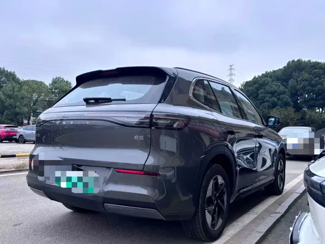 Geely Galaxy E5 — Фото автомобиля 9
