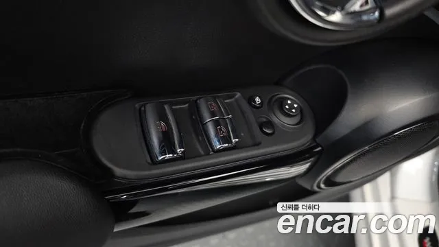 MINI Cooper Convertible — Фото автомобиля 27