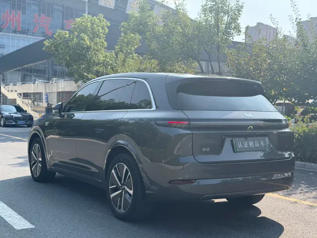 Li Auto L7 — Фото автомобиля 6
