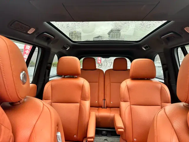 Li Auto L9 — Фото автомобиля 10