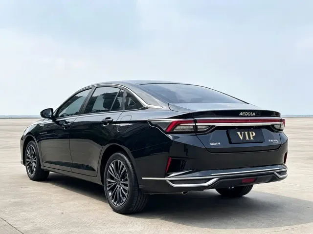 Dongfeng Yixuan MAX — Фото автомобиля 9