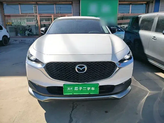 Mazda CX-30 EV — Фото автомобиля 2