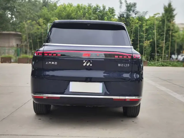IM Motors LS9 — Фото автомобиля 25