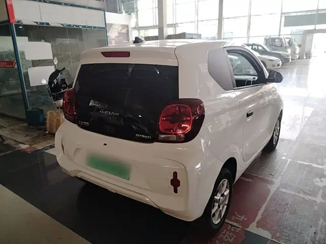 Roewe Clever — Фото автомобиля 6