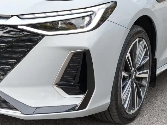 Chery Arrizo 8 — Фото автомобиля 9