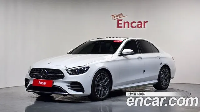 Mercedes-Benz E-Class — Фото автомобиля 5