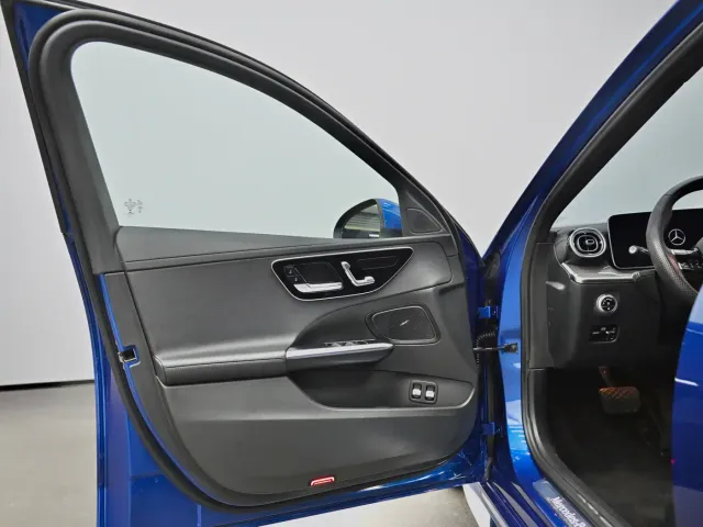Mercedes-Benz C-Class — Фото автомобиля 18