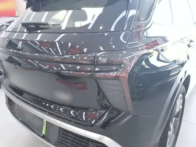 Hongqi HS3 PHEV — Фото автомобиля 7