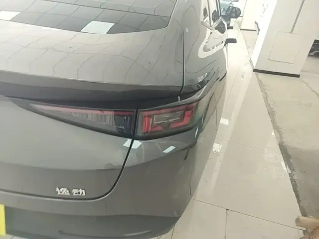 Changan Eado — Фото автомобиля 7