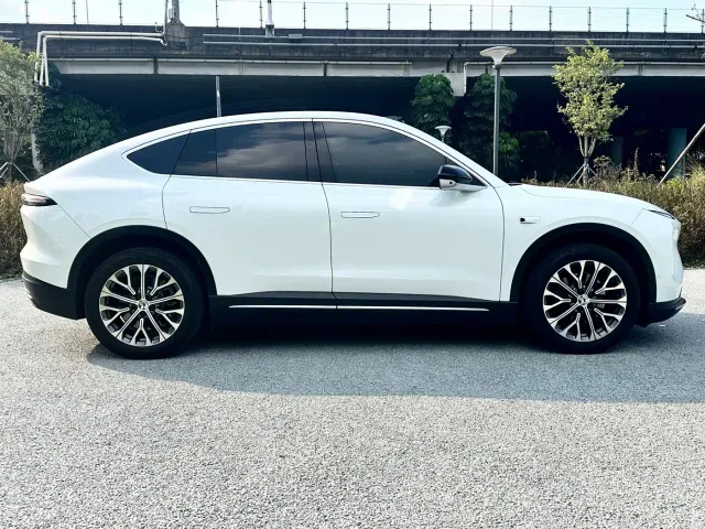 Nio EC6 — Фото автомобиля 7