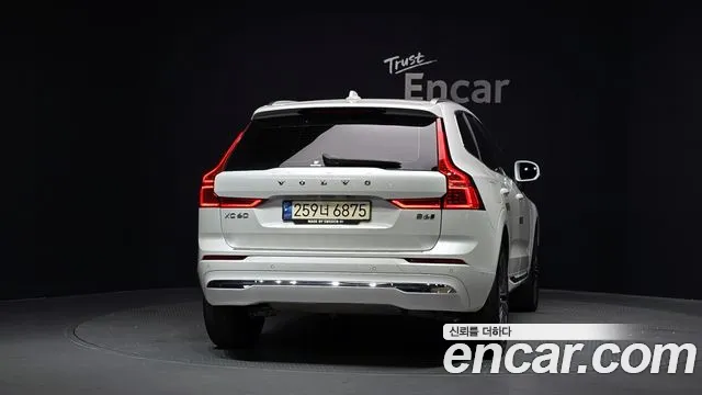 Вольво XC60 — Фото автомобиля 4