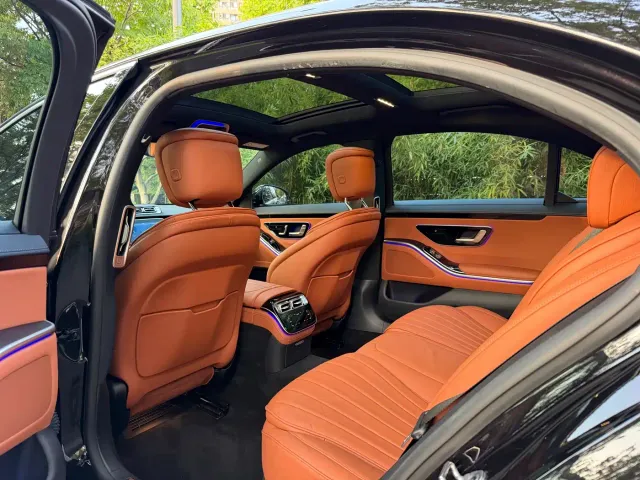 Mercedes-Benz S-Class — Фото автомобиля 12