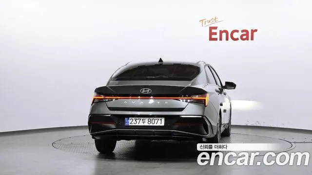 Hyundai Avante — Фото автомобиля 4