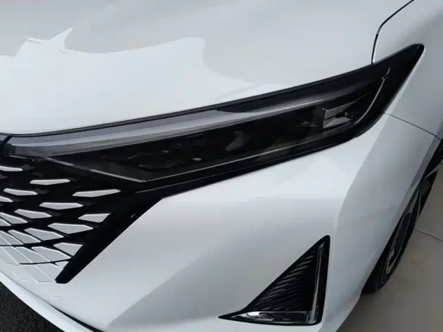 Changan Raeton Plus — Фото автомобиля 23
