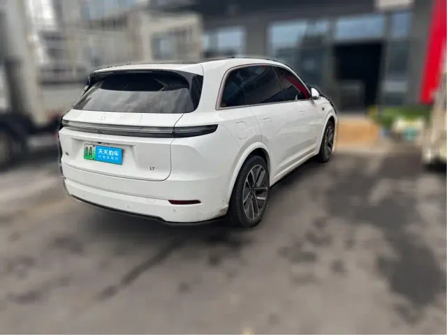Li Auto L7 — Фото автомобиля 2