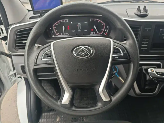 Maxus Xintu V80 — Фото автомобиля 10