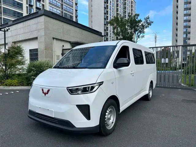 Фотография автомобиля — Wuling Yangguang