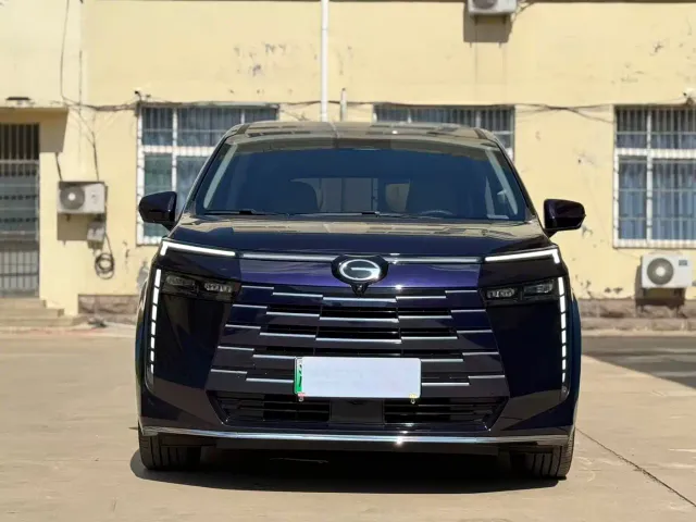 GAC Trumpchi E8 — Фото автомобиля 2