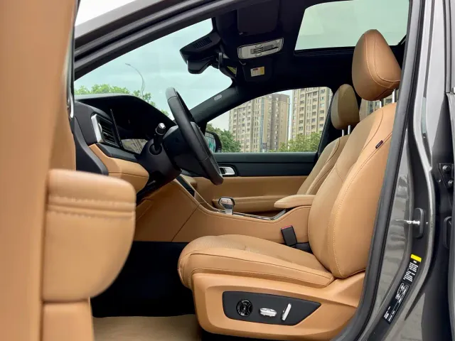 Li Auto ONE — Фото автомобиля 9