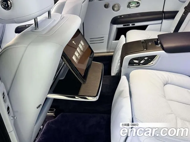 Rolls-Royce Ghost — Фото автомобиля 14