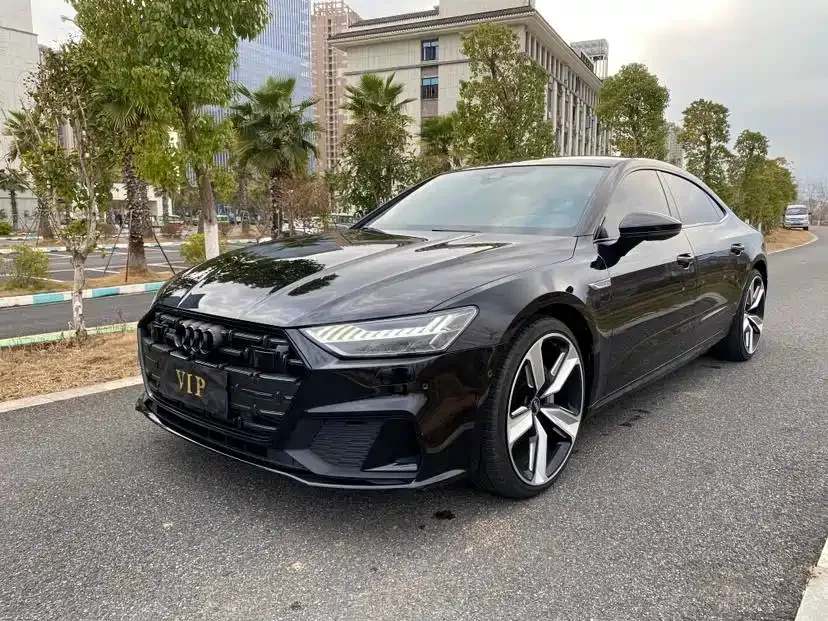 Фотография автомобиля — Audi A7L