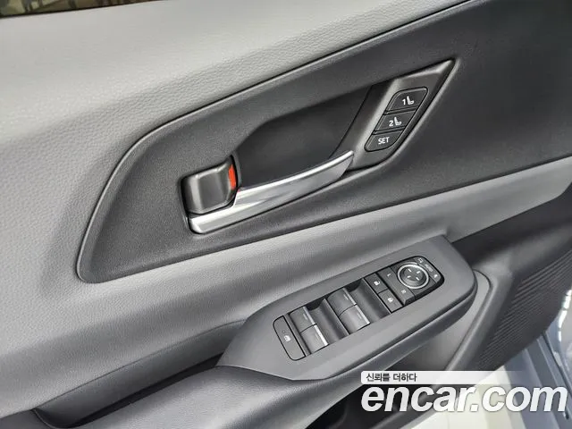 Toyota Prius — Фото автомобиля 12