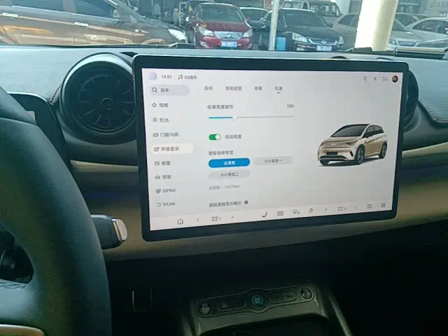 BYD Dolphin — Фото автомобиля 12