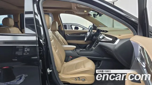 Cadillac XT6 — Фото автомобиля 24