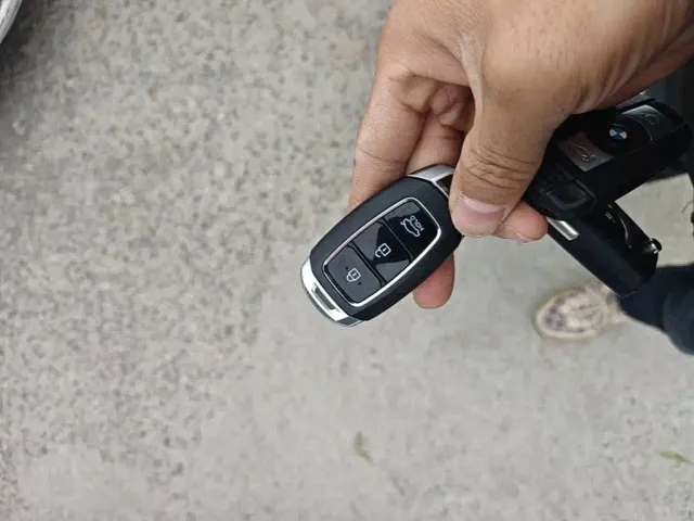 Hyundai Elantra — Фото автомобиля 8