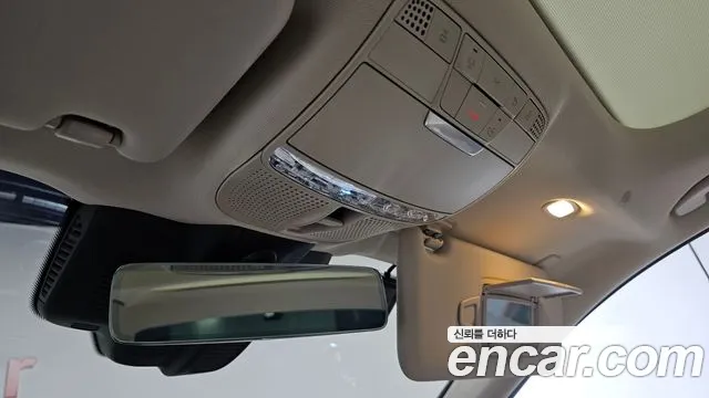 Mercedes-Benz E-Class — Фото автомобиля 23