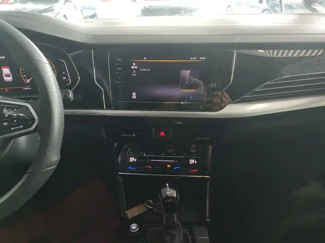 Volkswagen Passat — Фото автомобиля 12