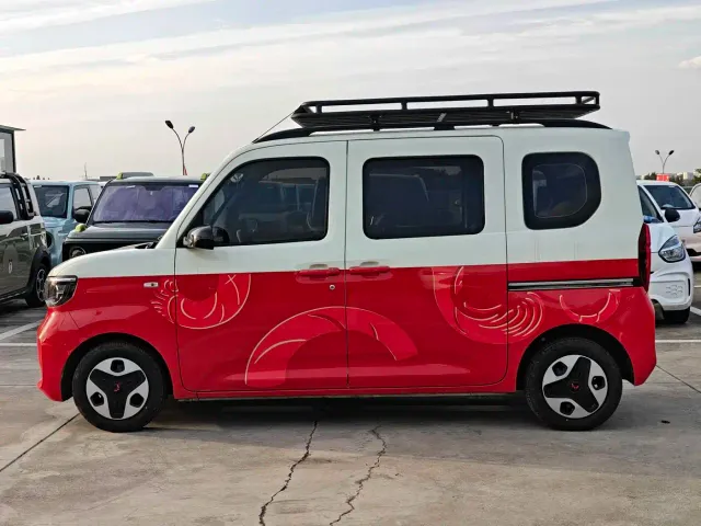 Wuling Zhiguang NEV — Фото автомобиля 4