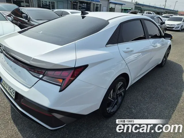 Hyundai Avante CN7 — Фото автомобиля 5