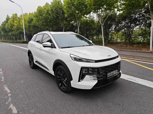 JAC Motors JAC QX PHEV — Фото автомобиля 8