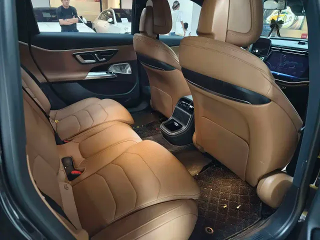 Mercedes-Benz E-Class — Фото автомобиля 14