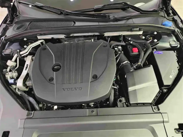 Volvo S90 — Фото автомобиля 16