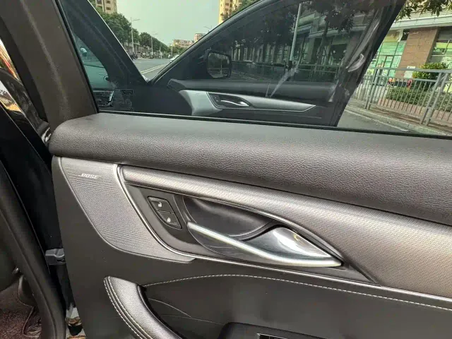 Cadillac CT5 — Фото автомобиля 16