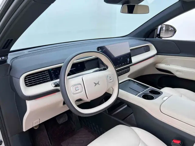 Xpeng G6 — Фото автомобиля 8