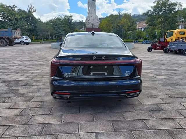 Hongqi H5 — Фото автомобиля 2
