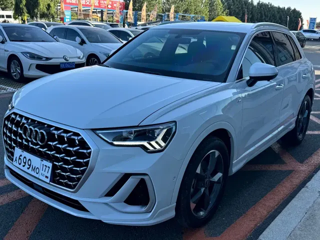 Фотография автомобиля — Audi Q3