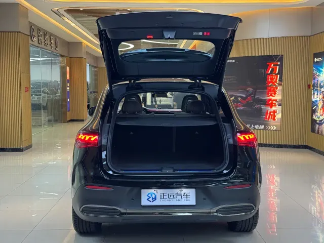 Mercedes-Benz EQE SUV — Фото автомобиля 19