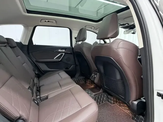 BMW BMW X1 2023 sDrive20Li X Design Package — Фото автомобиля 17
